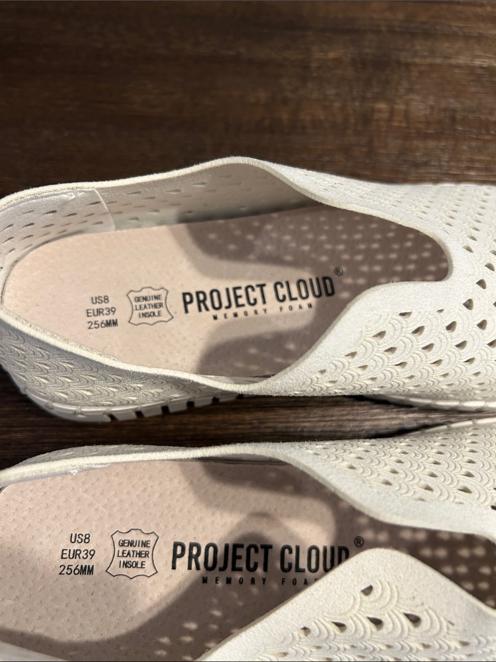 Project cloud memory foam women’s SZ 8 Slip-On Perforated Casual Shoes in Cream. - Picture 5 of 11